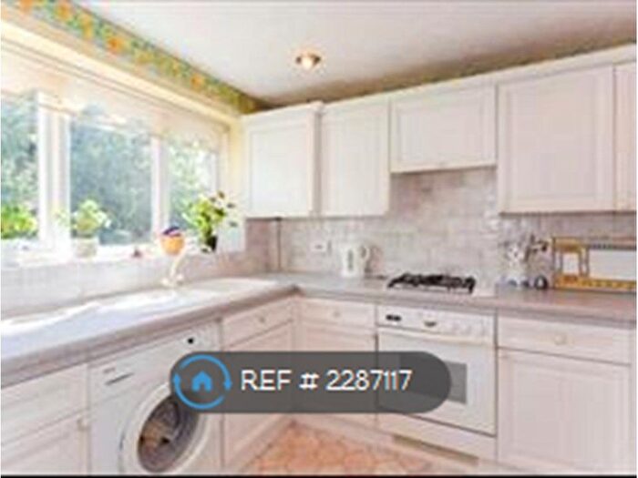 3 Bedroom Detached House To Rent In Mayfly Close, Eastcote, Pinner, HA5