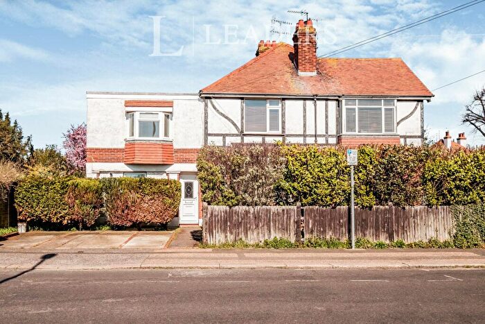 2 Bedroom Apartment To Rent In Cecilian Avenue, BN14