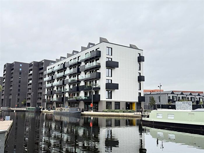 2 Bedroom Flat For Sale In Keepers Quay, New Islington, M4