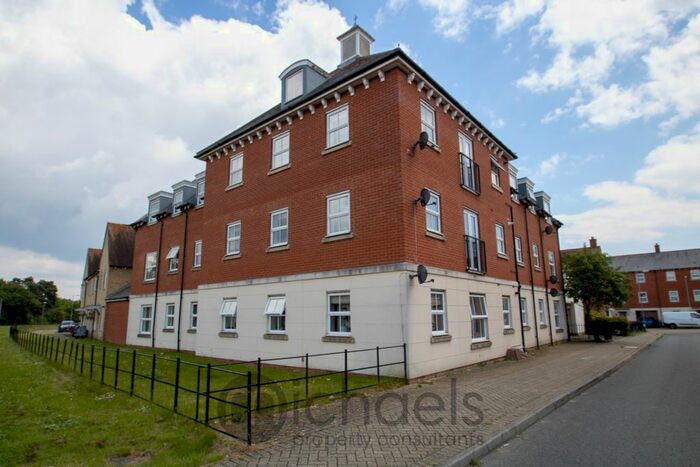 2 Bedroom Flat To Rent In Chariot Drive, Colchester, CO2