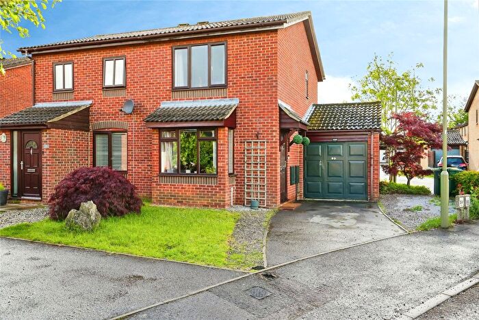 2 Bedroom Semi-Detached House For Sale In Beckdale Close, Bicester, Oxfordshire, OX26