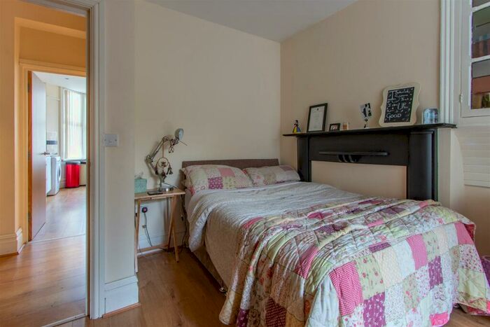1 Bedroom Private Hall To Rent In Colum Road, Cathays, CF10