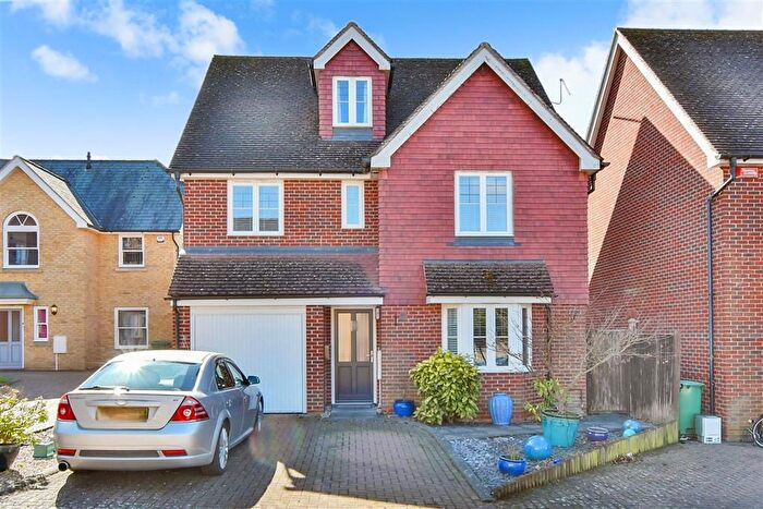 5 Bedroom Detached House For Sale In Oak Close, Sittingbourne, Kent, ME9