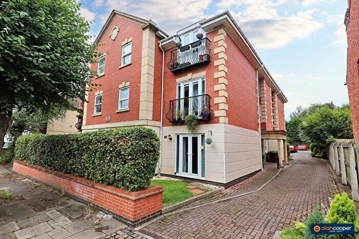 1 Bedroom Flat For Sale In Avon Lodge, Manor Park Road, Nuneaton, CV11
