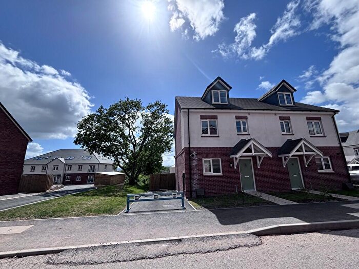 4 Bedroom Semi Detached House To Rent In Skylark Way, Exmouth, EX8