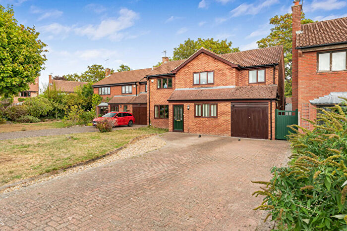 5 Bedroom Detached House For Sale In Barleyfields, Didcot, OX11