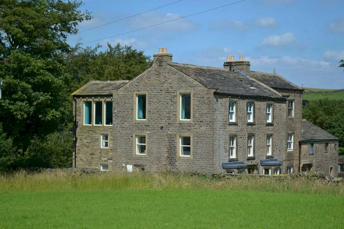 2 Bedroom Flat To Rent In Holmside Farm, Holme, Holmfirth, HD9