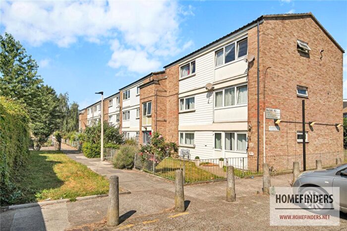 2 Bedroom Apartment For Sale In Globe Road, Stratford, E15
