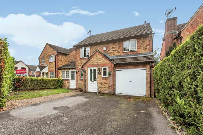 4 Bedroom Detached House For Sale In Barron Place, Rooksdown, Basingstoke, RG24