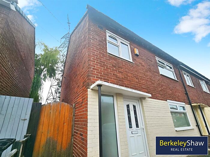 3 Bedroom Semi-Detached House To Rent In Sherborne Avenue, Bootle, L30