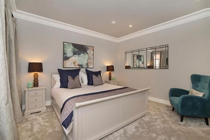 1 Bedroom Flat To Rent In Shalfleet Drive, London, W10