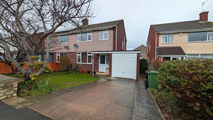 3 Bedroom Semi Detached House For Sale In Torridge Road, Keynsham, BS31