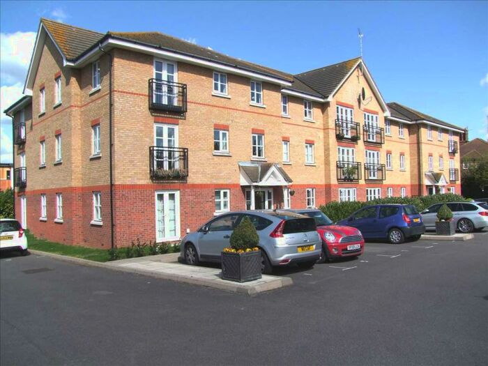2 Bedroom Apartment To Rent In Spencer House, Ensign Close, Leigh On Sea, SS9