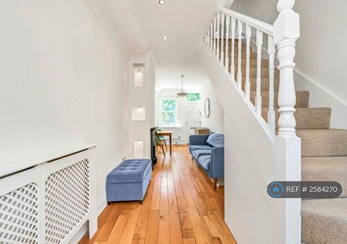 1 Bedroom Semi-Detached House To Rent In Grove Lane, London, SE5