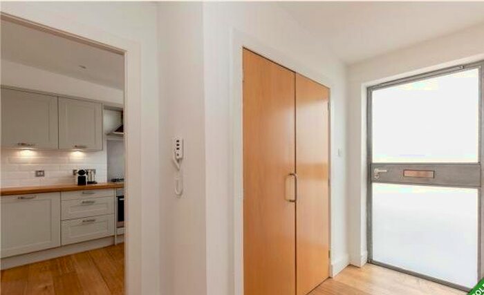 1 Bedroom Flat To Rent In , Patriothall, Edinburgh, EH3