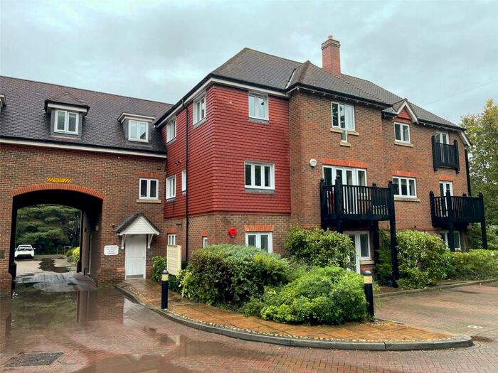2 Bedroom Apartment To Rent In Copthorne Common Road, Copthorne, Crawley, West Sussex, RH10