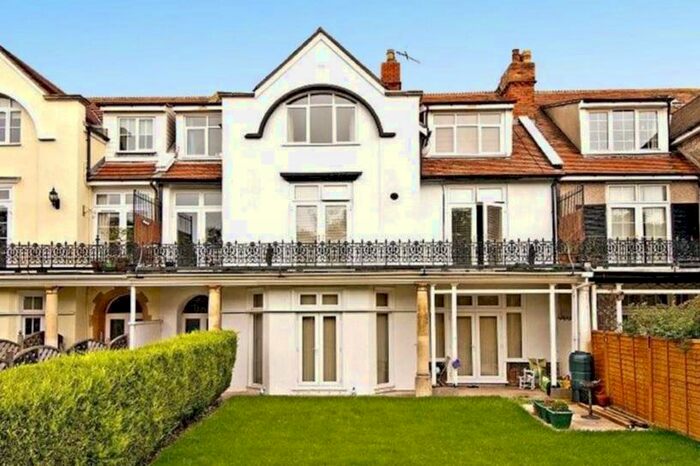 2 Bedroom Flat To Rent In Uphill Road North, BS23