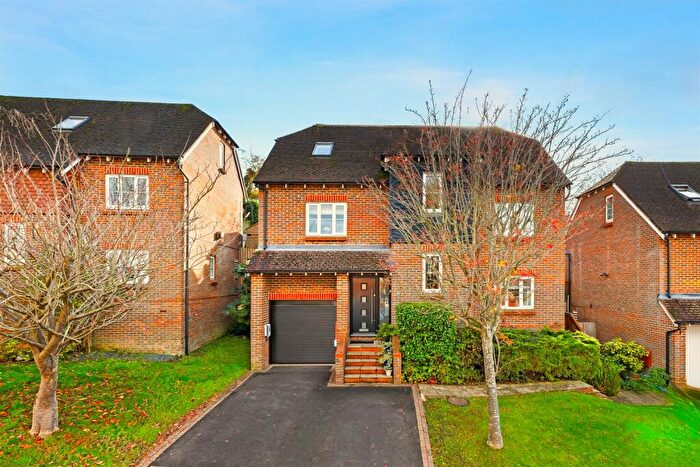 4 Bedroom Town House For Sale In Caffyns Rise, Billingshurst, West Sussex, RH14