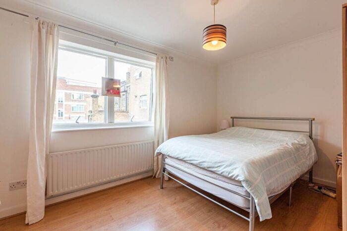 1 Bedroom Flat To Rent In Sclater Street, Shoreditch, London, E1