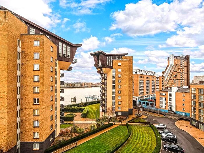 2 Bedroom Flat To Rent In Franklin Building, Canary Wharf, London, E14