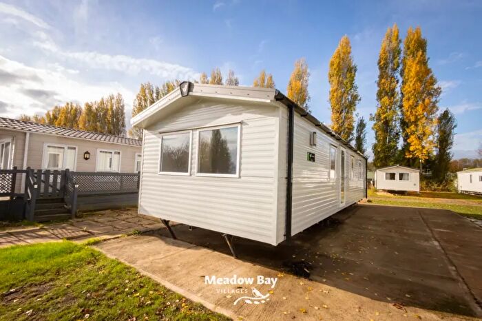 3 Bedroom Park Home For Sale In Crow Lane, Little Billing, Northampton, NN3