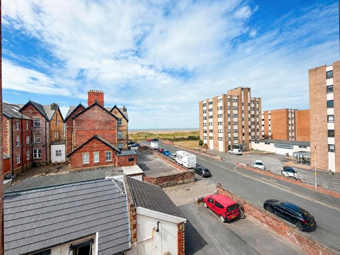 1 Bedroom Flat To Rent In Flat, Clifton Drive North, FY8