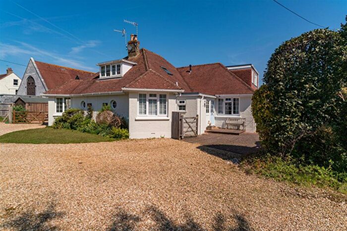 5 Bedroom Semi-Detached House To Rent In Bembridge, Isle Of Wight, PO35