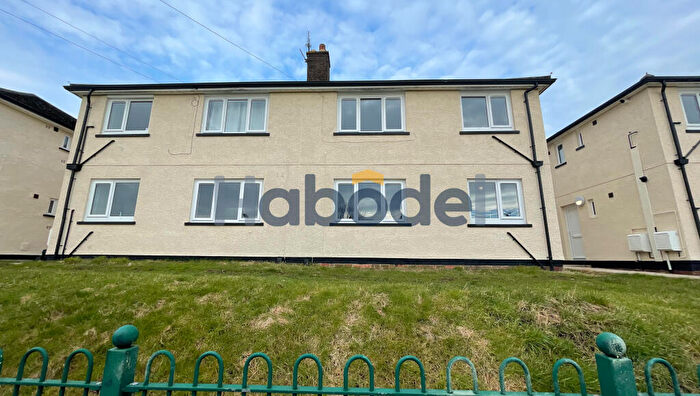 1 Bedroom Flat To Rent In Whinfield Close, Braithwaite, Keighley, BD22