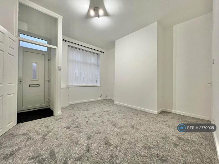 2 Bedroom End Of Terrace House To Rent In Lever Street, Radcliffe, Manchester, M26