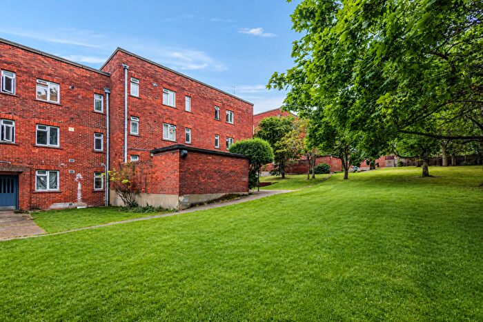 1 Bedroom Flat For Sale In Browning Road, Dartford, DA1