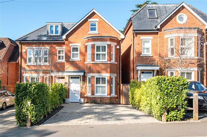 4 Bedroom Semi Detached House For Sale In Oakshade Road, Oxshott, KT22