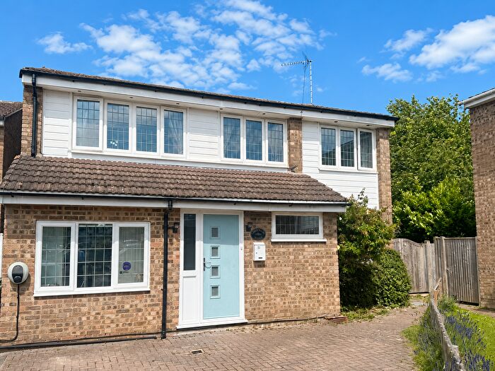 4 Bedroom Detached House For Sale In Headcorn, Kent, TN27