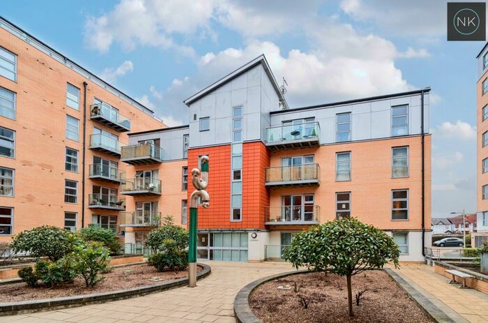 1 Bedroom Apartment To Rent In Lady Anne Court, Queen Mary Avenue, South Woodford, London, E18