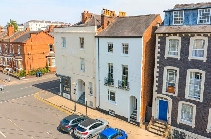 4 Bedroom Semi-Detached House For Sale In Grove Street, Leamington Spa, Warwickshire, CV32