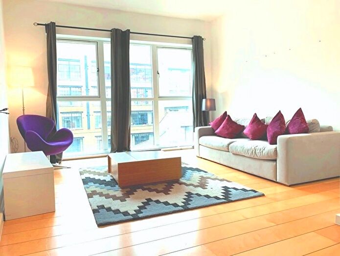 1 Bedroom Flat To Rent In Bermondsey Street, London, SE1
