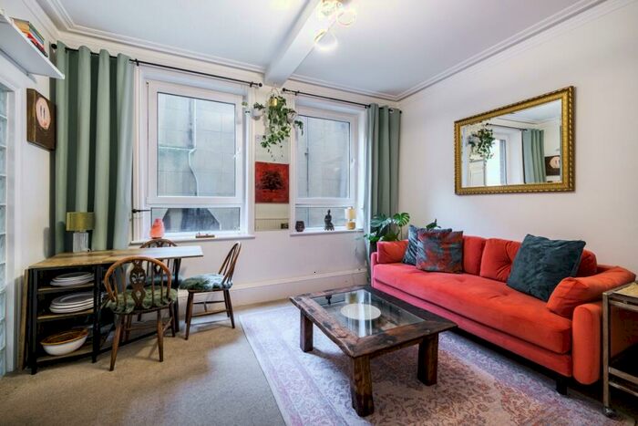 2 Bedroom Apartment To Rent In Highbury Corner London, N5