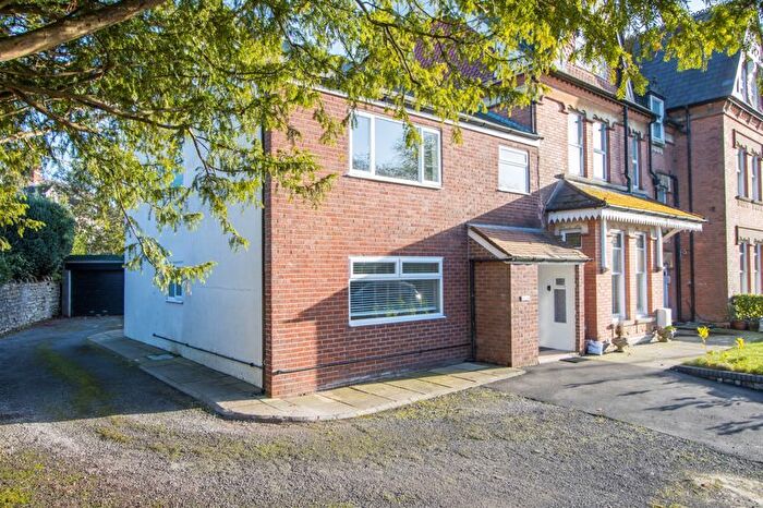 2 Bedroom Flat To Rent In Victoria Road, Penarth, CF64