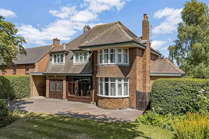 4 Bedroom Detached House For Sale In Burton Road, Melton Mowbray, LE13