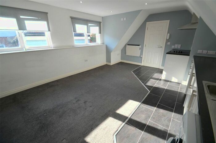 Studio To Rent In Montagu Street, Kettering, Northamptonshire, NN16