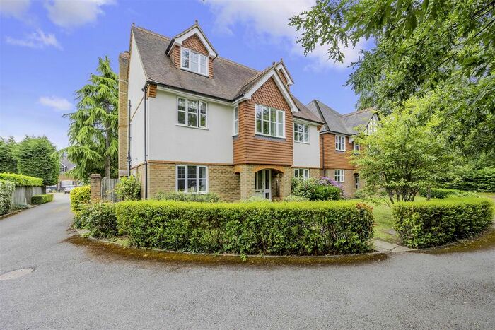 5 Bedroom Detached House To Rent In Tadworth Street, Tadworth, KT20