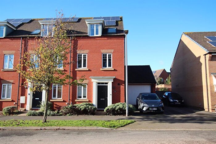 3 Bedroom Town House For Sale In Myrtlebury Way, Rougemont Park, Exeter, EX1