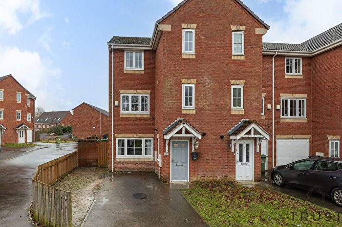4 Bedroom Semi-Detached House For Sale In Spring Place Gardens, Mirfield, WF14