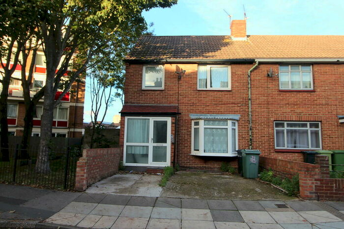 3 Bedroom End Of Terrace House To Rent In Cottage Grove, Southsea, PO5