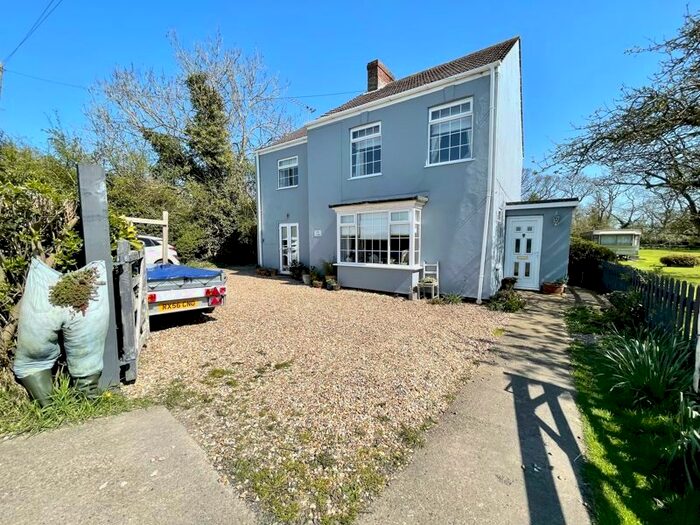 4 Bedroom Detached House For Sale In Alford Road, Thoresthorpe, Alford, LN13