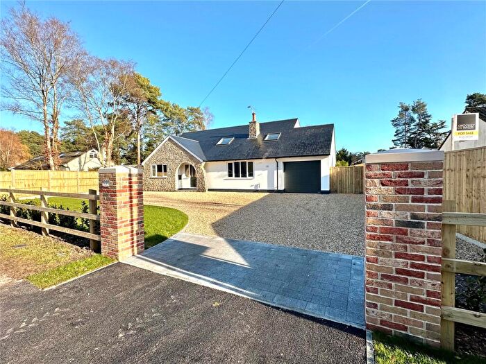 4 Bedroom Bungalow For Sale In Bushmead Drive, Ashley Heath, Ringwood, BH24