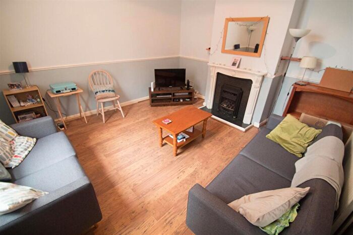 4 Bedroom Terraced House To Rent In Harold Grove, Hyde Park, Leeds, LS6