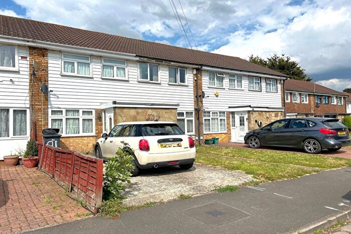 2 Bedroom Terraced House To Rent In Cleave Avenue, UB3