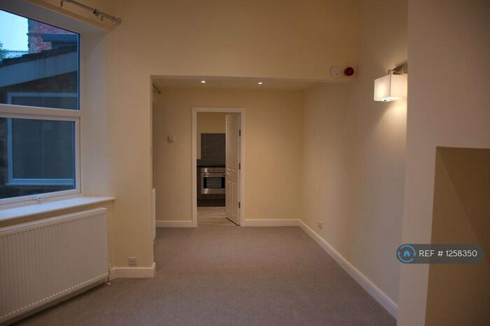 Studio To Rent In East Parade, Harrogate, HG1