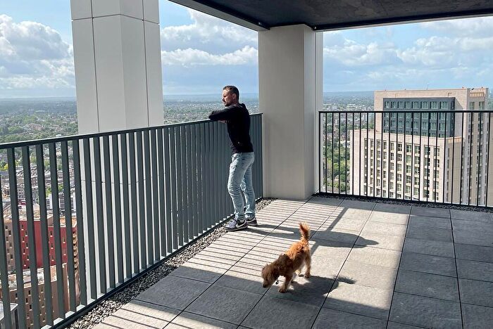 3 Bedroom Flat To Rent In Bale And Anchor, Bale House, Conington Road, London, SE13