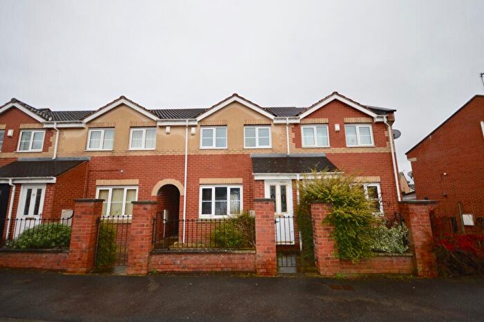 2 Bedroom House To Rent In Stirling Way, Sheffield, South Yorkshire, S2